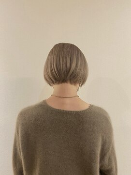 アソビ(Asobi) 【ブリーチ2回】ミルクティーベージュ×ショート