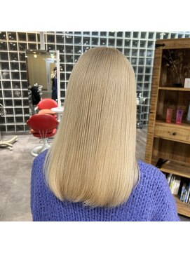 シャラクアクティ(sharaku acty) ホワイトブロンド