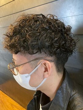 ディスイズバーバーセカンド(THIS IS BARBER 2nd) ツイストスパイラルパーマ　マッシュ　ツーブロック　アッシュ