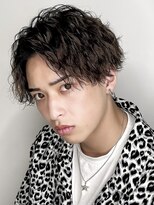 オーシャントーキョー(OCEAN TOKYO)&nbsp;ツイストスパイラルパーマセンターパートツーブロックコンマ韓国