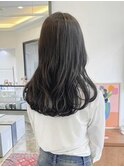 大人可愛いレイヤーカットダークアッシュグレージュブリーチなし