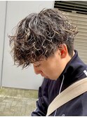 スペインカールスパイキーショートブルーブラックフェザーパーマ