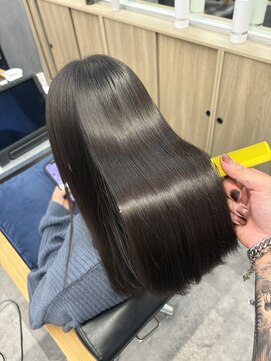 キング 梅田店(K!ng) 縮毛矯正髪質改善ハイライトレイヤーカット梅田美容室エクステ