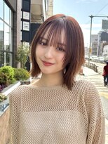 パルス ヨコハマ(PULSE yokohama)&nbsp;切りっぱなしパツっと外ハネレイヤーボブタッセルボブ丸顔面長