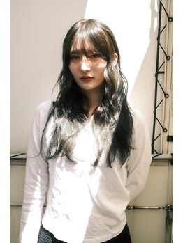 ロウネ(rawne)の写真/透明感あふれる外国人風カラーで、髪に柔らかさと輝きをプラス♪