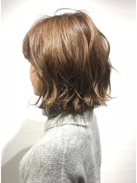 ビアンコ(BlANCO) 【BLANCO北堀江】ラフウェーブボブ