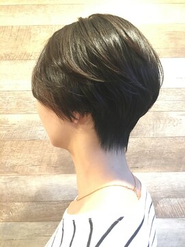 ヒンメリ(HIMMELI) 大人ショートボブ