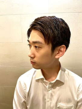 グレイスフル バーバープラチナム 六本木店(Graceful Barber platinum) 刈り上げサイドパートビジネスショート