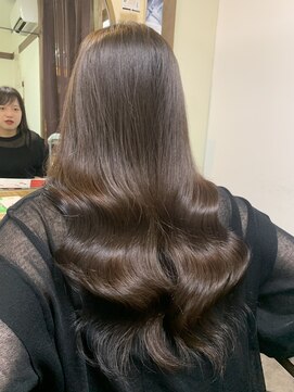 ガルボ ヘアー(garbo hair) オトナ女子 10代 20代 ダークブラウン 髪質改善 艶カラー
