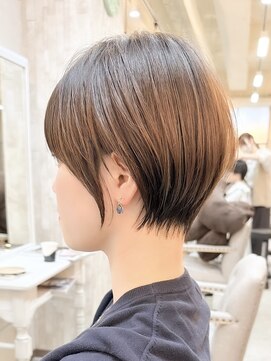 シシ 大宮(She 2.) 大人ショート/ハンサムショート/ショート/ショートボブ