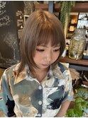 ウルフカット　クラゲヘアー　くすみベージュ