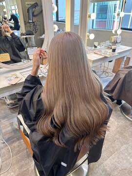 コル(CoL) 柔らかベージュカラー×ブラウンカラー