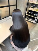 美髪矯正で赤ちゃんのようなしなやかまとまる艶髪に！