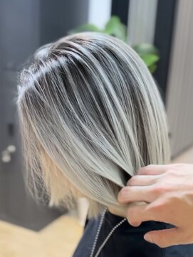メリー オオサカ(Merly Osaka) white balayage
