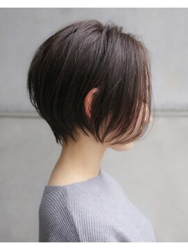 カライングドゥ(ing deux) 大人可愛い20代30代40代黒髪前下がりショートボブ丸みショート◎