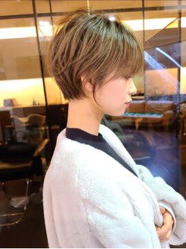 ビュートリアム 青山(BEAUTRIUM) ショートボブ小顔カット大人ヘア髪質改善30代40代50代表参道青山