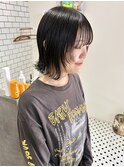 黒髪ボブ　ミディアムウルフ