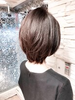 ミッシェル アフロート(michelle afloat)&nbsp;10/20代30代40代50代小顔ひし形トップ動きラウンドCカーブカット