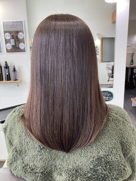 エルパライソ リフォ(Elparaiso Reff) アイロン使わなくても髪まとまるカット