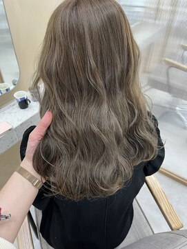 ジーナ サンシャイン通り池袋(Zina) ブリーチなしオリーブベージュ【Zina 保科侑花】