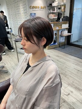 コワファーストナガサキシャンプーボーイ(COIFF1RST NAGASAKI SHAMPOO BOY) 大人ショートボブ丸みショートカットマッシュショート前髪あり