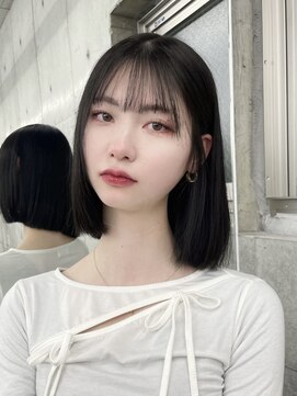エヌアイ オモテサンドウ(ni omotesando) 韓国タッセルカット/ブルーブラック/黒髪ボブ　上野