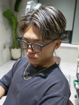 メッツ 原宿(METS) MEN‘S /ハイライト×センターパート /短髪 /フェード