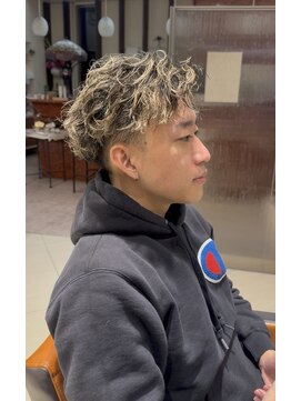 ラドンナ アデッソ(LA.DONNA addesso) 海外風テーパーフェードパーマ