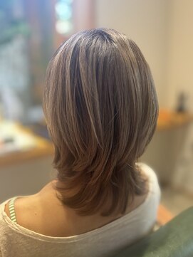 プールト ジュール モナミ(pourtoujours monami) 似合わせミディアムレイヤー