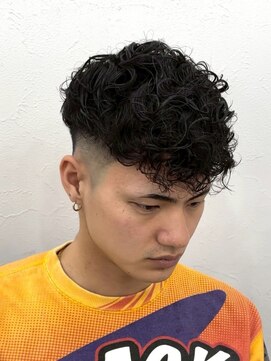 一鳳庵　【イオアン】 ハイライト　フェード 波巻きツイストスパイラル