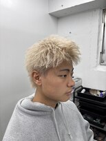 リッチ バイ ラピス(RICH by Lapis) アップバングショート/ホワイトベージュ