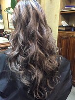 ジョージ(Jo-Ji)&nbsp;【JOJI】外国人風ハイライト*WELLAグレージュ、ヴァイオレット