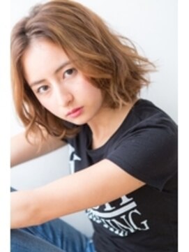 ベルバイローレン(Belle by Lauren.) くせ毛を活かした センターパート ボブ☆