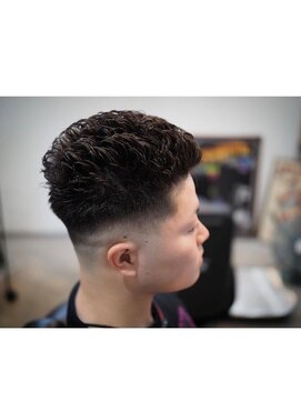 リヴ ヘアワークス(LiVE HAIR WORKS) fade×アイロンP