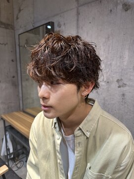 キュー(Cue_) 外国人風ニュアンススパイラル無造作マッシュパーマ 1 【影山】