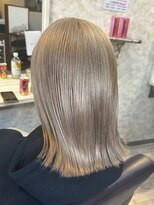ヘアーエポック(hair epoque) 大人可愛いホワイトベージュ外国人風カラーブリーチ
