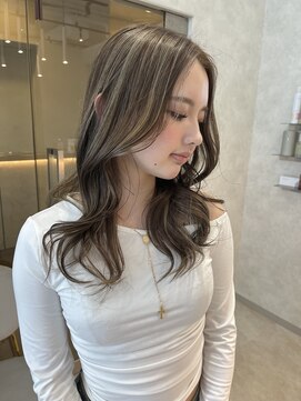 ジーナ 札幌(Zina) ハイライト／レイヤーカット