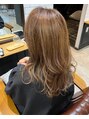 スペックホルダー(Spec Holder) 黄みを抑えて柔らかく、肌馴染みのよいミルクティーベージュ♪