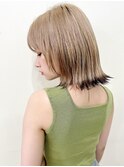 ケアブリーチペールグレーベージュ外ハネボブ似合わせカット
