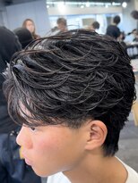 フィフス トウキョウ (fifth TOKYO)&nbsp;渋谷フェザーパーマメンズマッシュウルフセンターパートカット