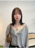 大人シアーベージュミニウルフボブミディアムレイヤー