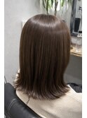 オリーブベージュ