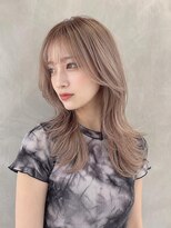 トリニティ(trinity) ブリーチ ダブルカラー ベージュ レイヤーカット 顔まわり