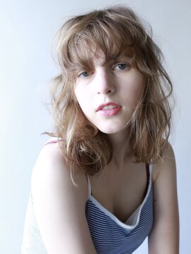 フリップビーアヴェダ(FLIP B AVEDA) 重×軽ウェーブ