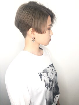 ラウンジ モリオ イケブクロ(Lounge MORIO Ikebukuro) 【morio池袋】20代30代40代 大人かわいい刈り上げ丸みショート