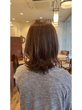 アッシュ アーティスティック スタジオ オブ ヘア(Ash artistic studio of hair) 外はね×ラベンダーカラー