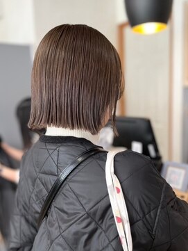 ネオリーブ クーロ(Neolive curro) 小顔タッセルボブ×似合わせカット[ボブ/縮毛矯正/横浜韓国]