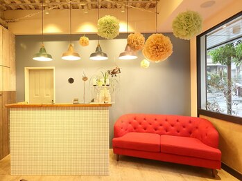 ファッジヘアーラウンジ(FUDGE HAIR LOUNGE)の写真/落ち着いた雰囲気の店内で、あなただけの特別な時間を…。大型店が苦手な方にもオススメ♪