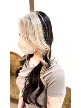 ティグルフォーヘア(TIGRE for hair) フェイスフレーミング、インナーカラー、レイヤー、ブリーチ