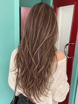 モルト 麻生(molt)&nbsp;海外風　ハイレイヤーカット　ハイライト